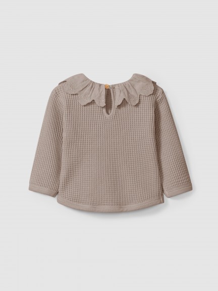 Waffle weave sweater with ruffled collar Waffle weave sweater with ruffled collar
