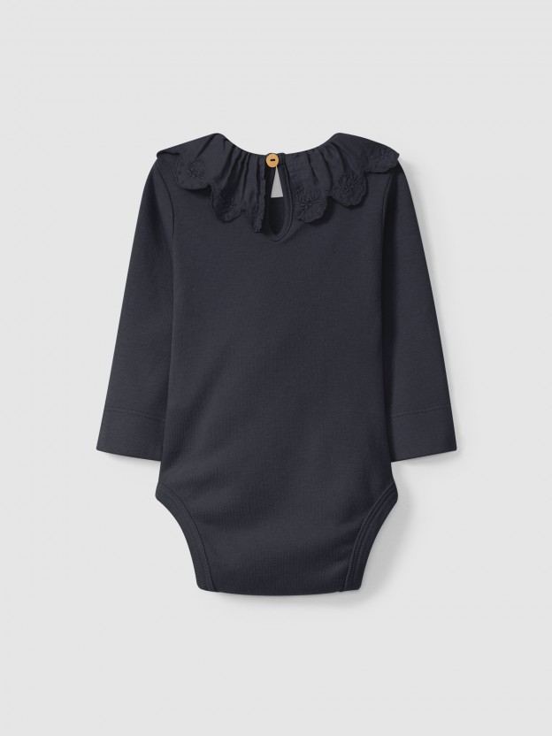 Body gola de folho bordado ingl�s
