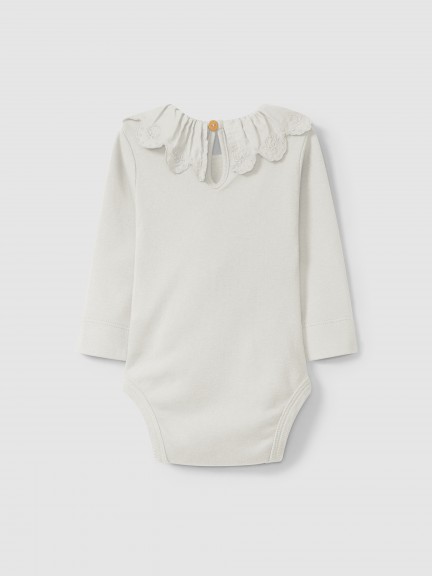 Body cuello de volante bordado inglés Body cuello de volante bordado inglés
