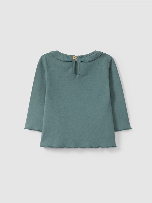 Longsleeve with ruffled collar Longsleeve with ruffled collar