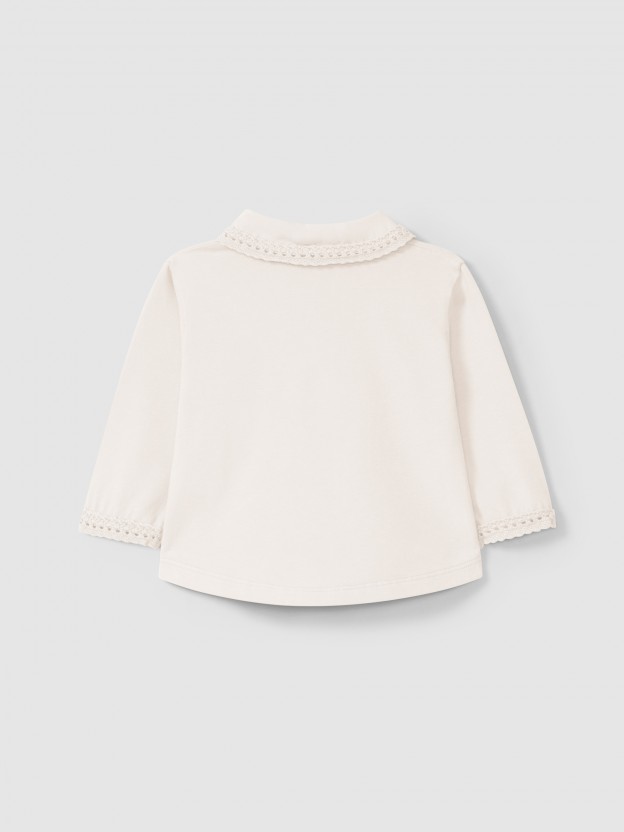 Longsleeve with lace detail Longsleeve with lace detail