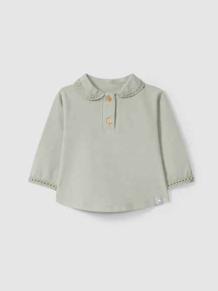 Longsleeve with lace detail Longsleeve with lace detail
