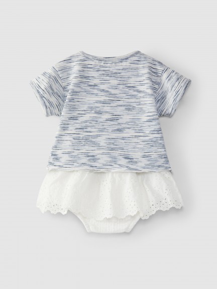 Conjunto de t-shirt e tapa fraldas-saia Conjunto de t-shirt e tapa fraldas-saia