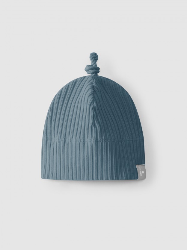 Gorro acanalado con nudo Gorro acanalado con nudo