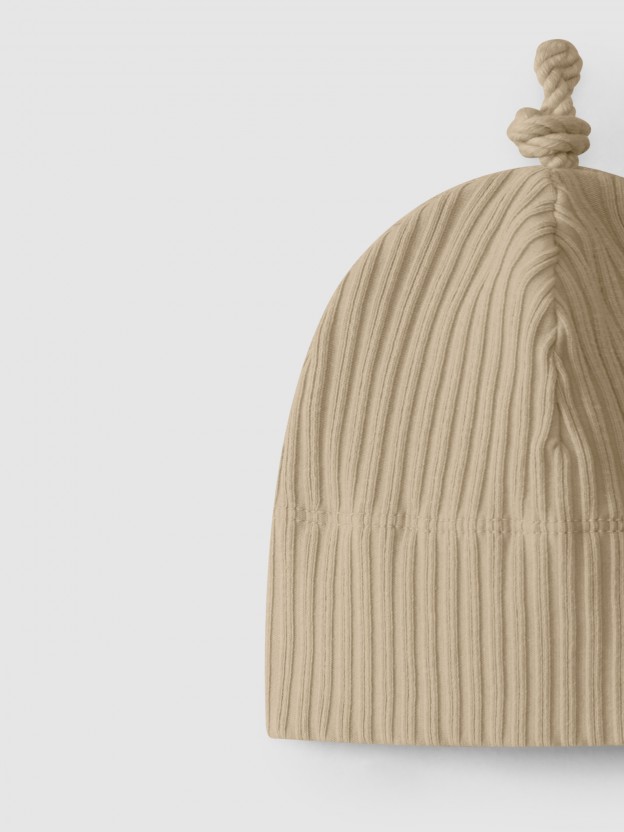Ribbed jersey beanie with knot Ribbed jersey beanie with knot