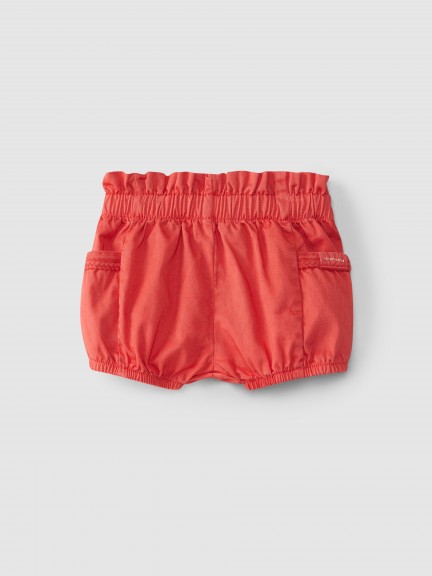 Pantalón corto pull-up sarga con bolsillos laterales Pantalón corto pull-up sarga con bolsillos laterales