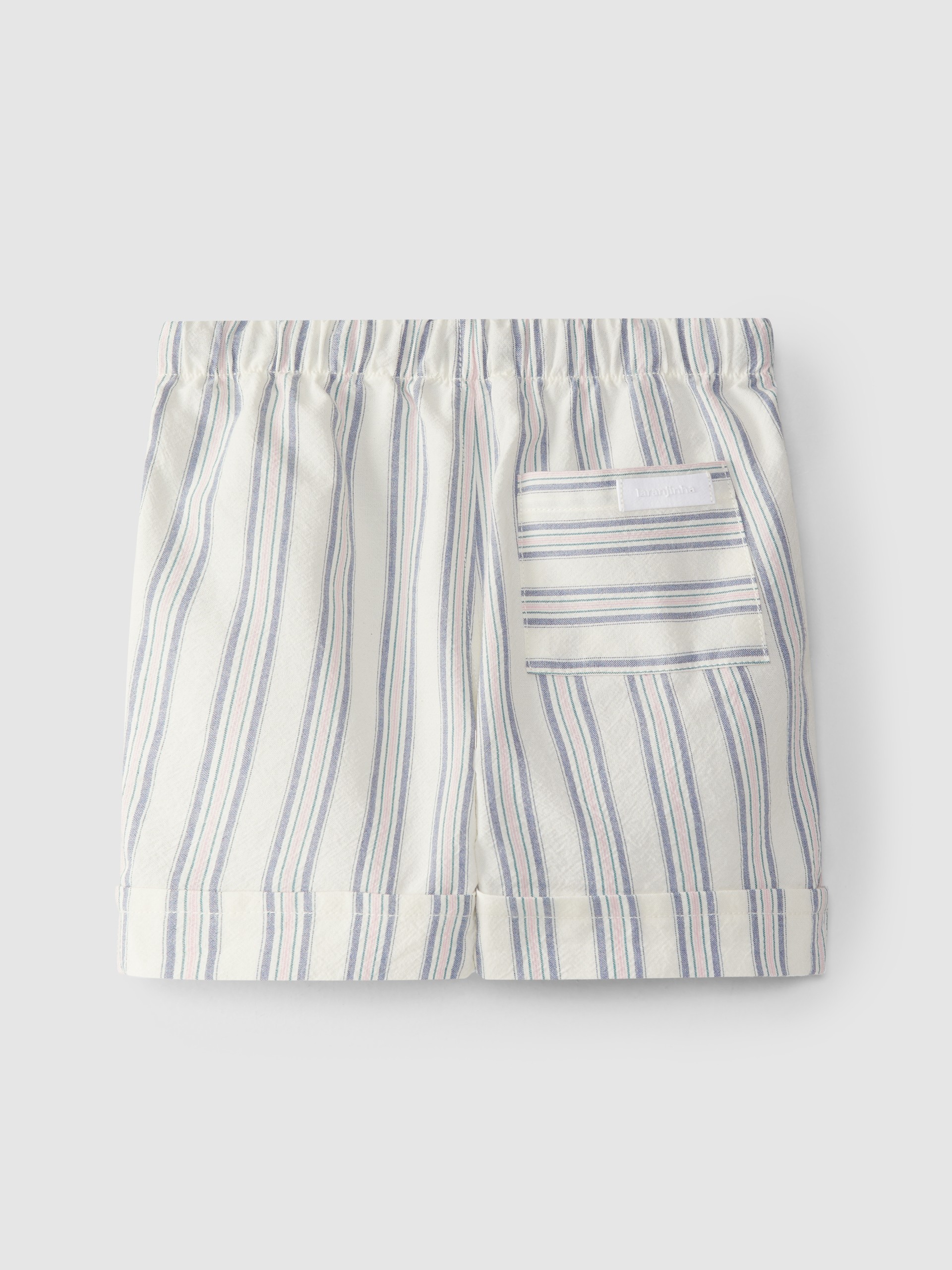 Pantalón corto pull-up rayas con tres bolsillos