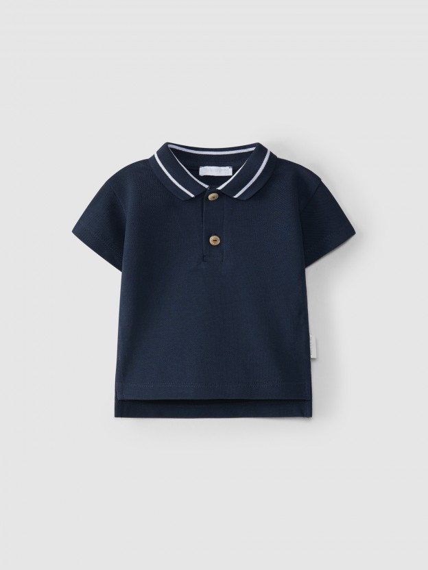 Polo piqu� com risca na gola