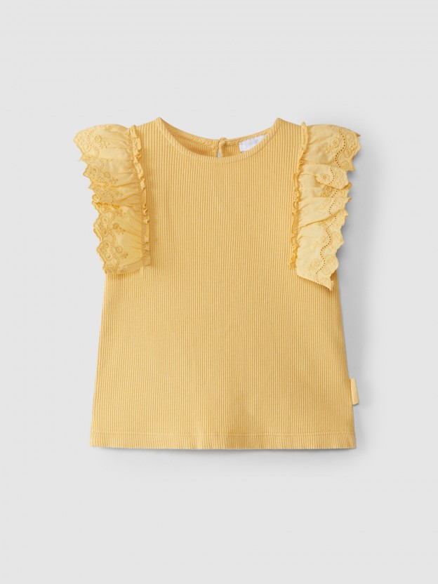 Top en maille cannel�e et broderie anglaise