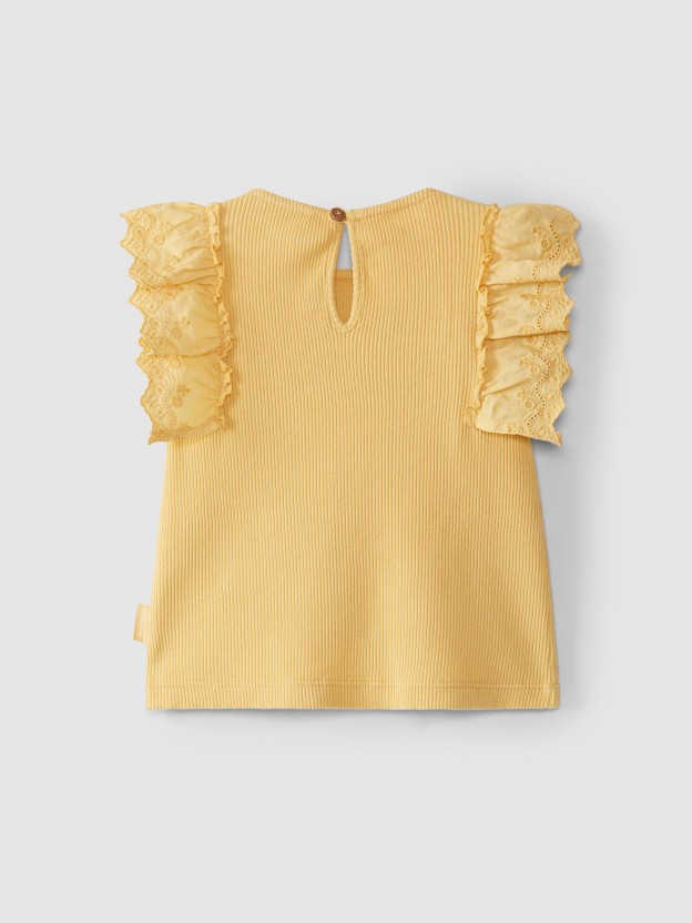 Top en maille cannel�e et broderie anglaise