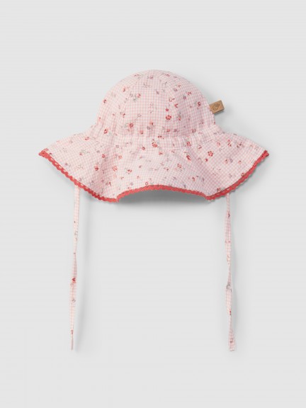 Chapeau à carreaux vichy avec fleurs Chapeau à carreaux vichy avec fleurs