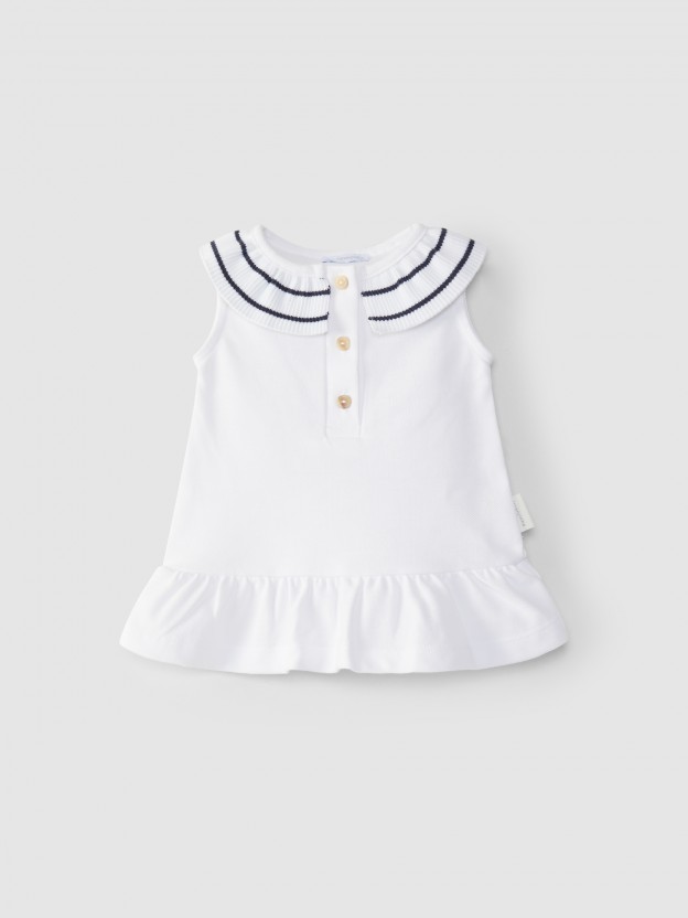 Vestido de piqu� con cuello volante y rayas