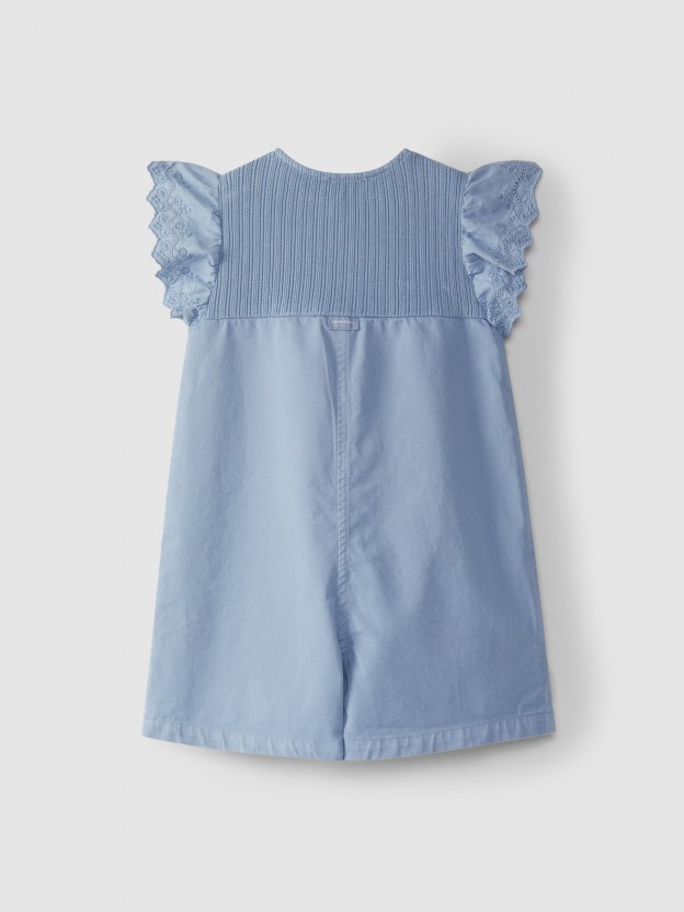 Short-salopette en maille jacquard et broderie anglaise Short-salopette en maille jacquard et broderie anglaise