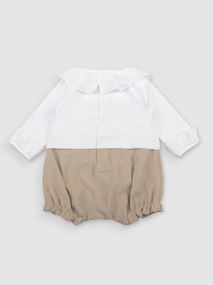 Traje con cuello de volante Traje con cuello de volante