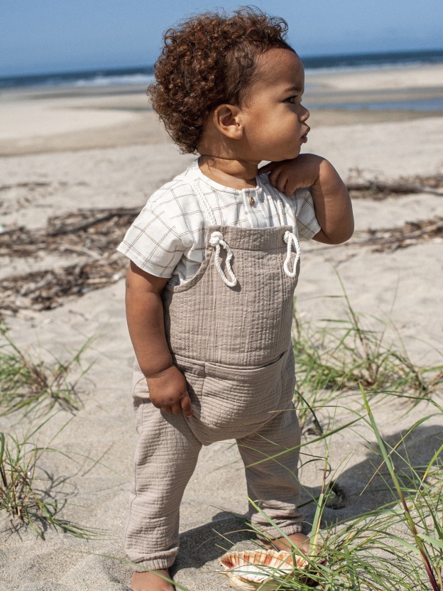 Plain dungarees with pocket Plain dungarees with pocket