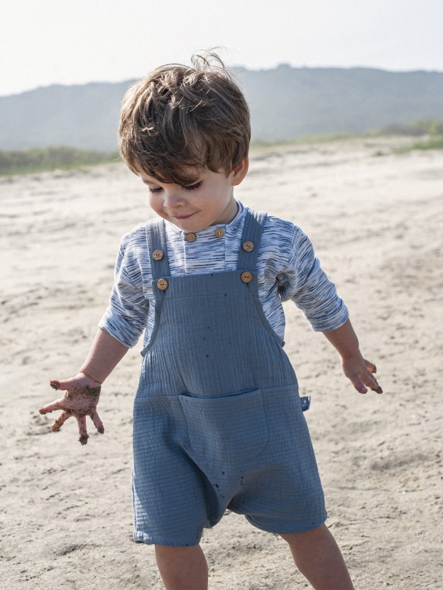 Plain dungaree shorts with pocket