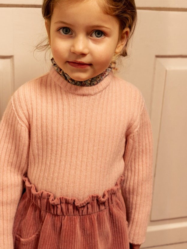 Camisola tricotada com gola amov�vel