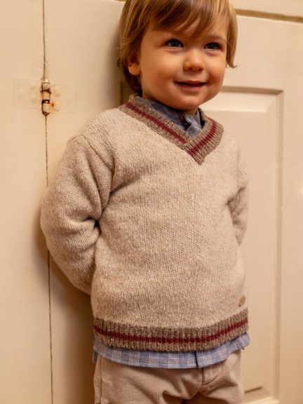 V-neck knitted jumper striped detail V-neck knitted jumper striped detail