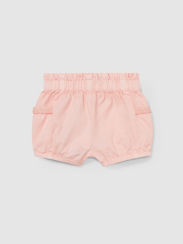 Pantalón corto pull-up sarga con bolsillos laterales Pantalón corto pull-up sarga con bolsillos laterales