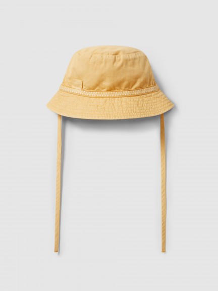 Reversible hat with decorative ribbon Reversible hat with decorative ribbon