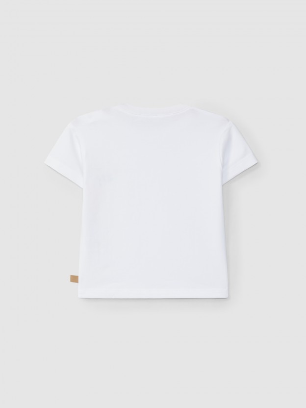T-shirt avec poches et fleurs brodées T-shirt avec poches et fleurs brodées