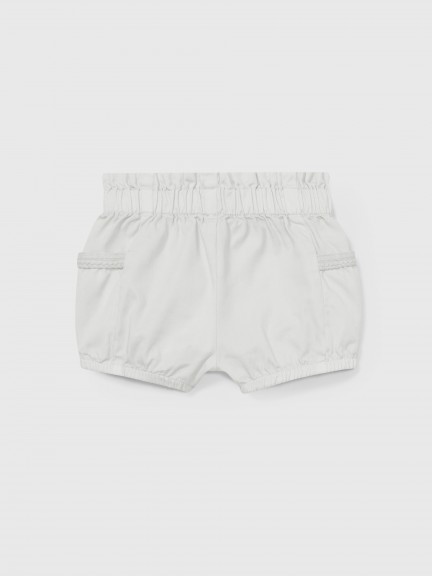Pantalón corto pull-up sarga con bolsillos laterales Pantalón corto pull-up sarga con bolsillos laterales