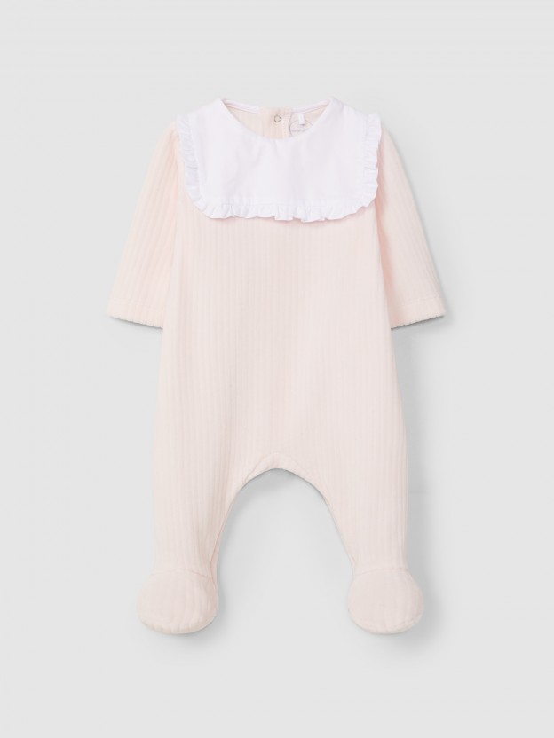 Babygrow em veludo com detalhe de folho Babygrow em veludo com detalhe de folho
