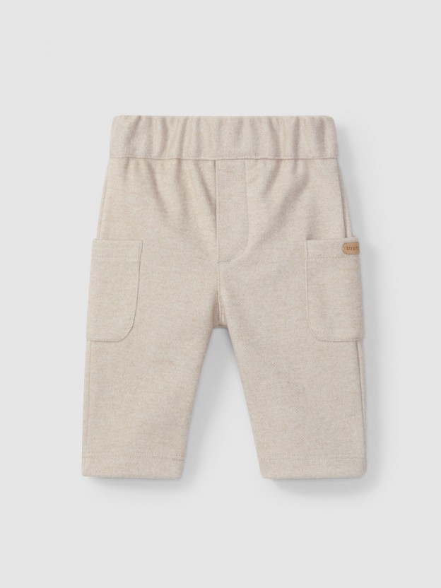 Pull-up pants with side pockets Pull-up pants with side pockets