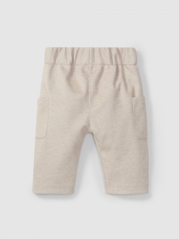 Pull-up pants with side pockets Pull-up pants with side pockets