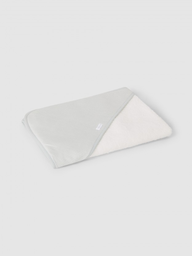 Serviette de bain en maille jacquard � pied-de-poule