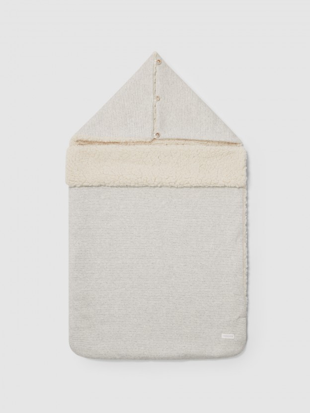 Swaddling blanket in pied-de-poule jacquard knit Swaddling blanket in pied-de-poule jacquard knit