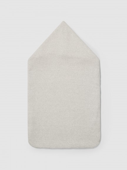 Swaddling blanket in pied-de-poule jacquard knit Swaddling blanket in pied-de-poule jacquard knit