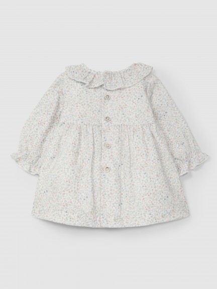 Dress flowers with ruffled collar Dress flowers with ruffled collar