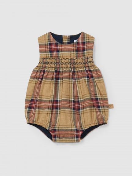 Shortie in organic cotton plaid with smocking Shortie in organic cotton plaid with smocking