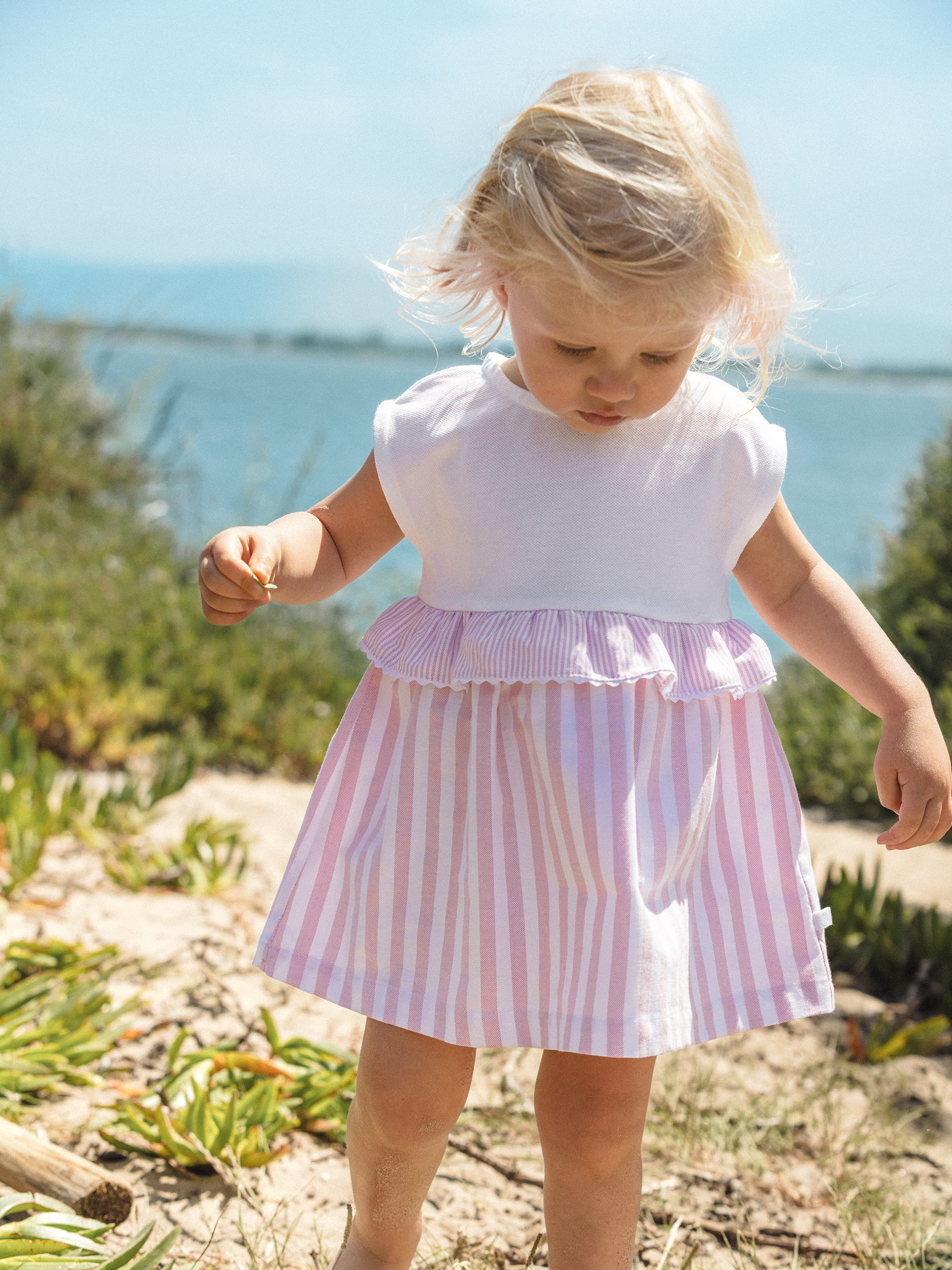 Vestido piqué e tecido oxford de riscas