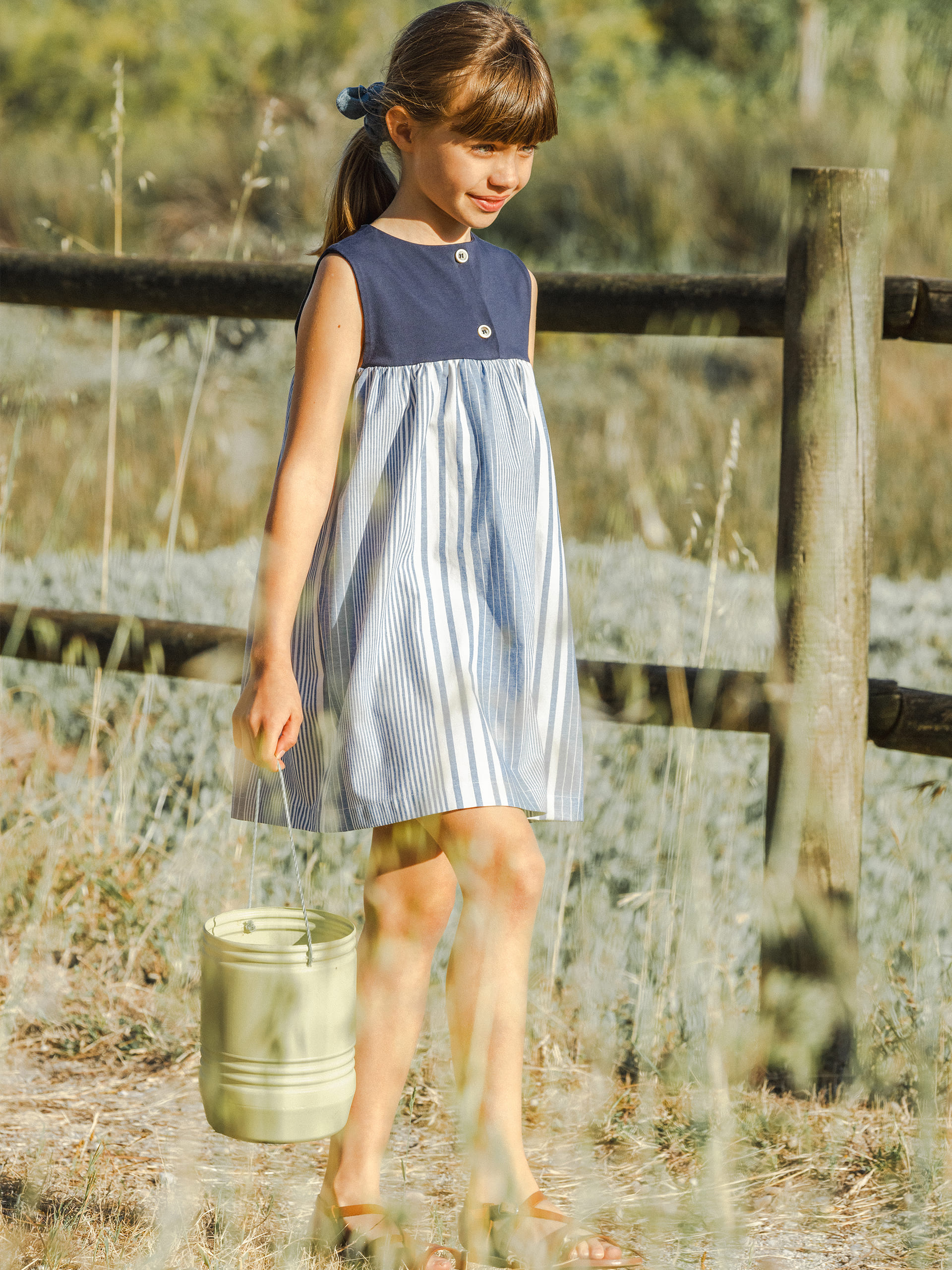 Vestido de riscas irregulares