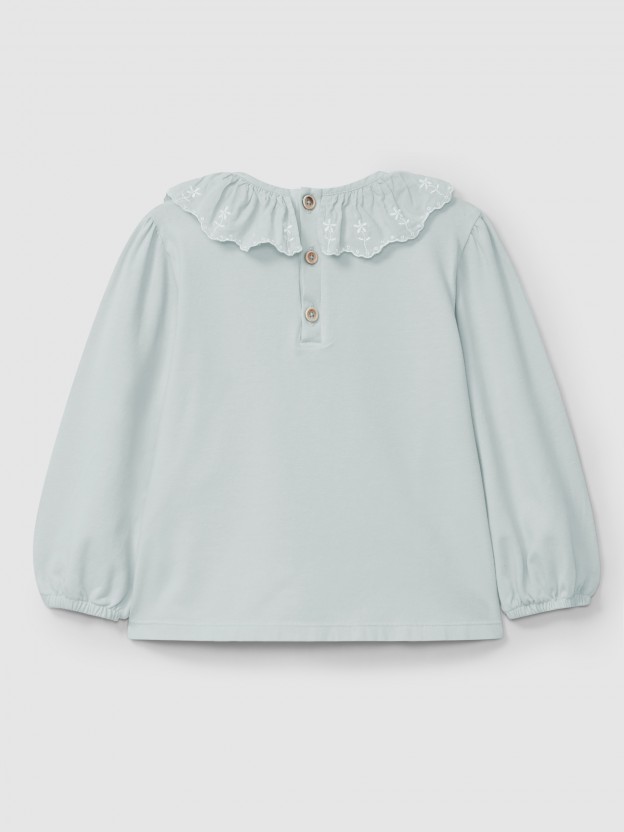 Longsleeve com gola de folho flores bordadas Longsleeve com gola de folho flores bordadas