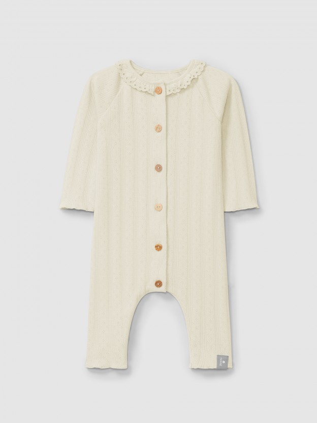 Ensemble ajouré avec broderie anglaise Ensemble ajouré avec broderie anglaise