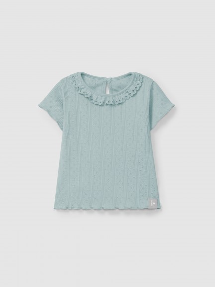 Ajour pattern T-shirt with ruffled collar English embroidery Ajour pattern T-shirt with ruffled collar English embroidery