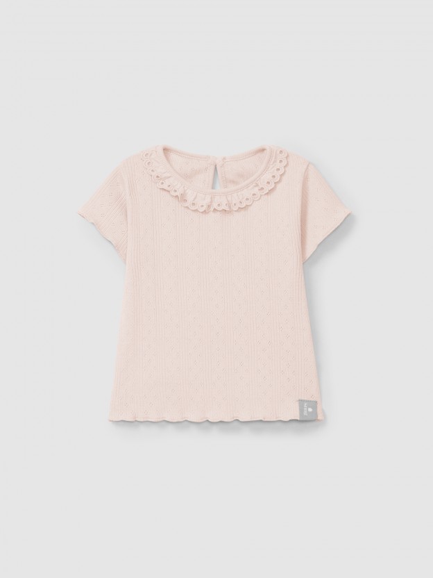 Ajour pattern T-shirt with ruffled collar English embroidery Ajour pattern T-shirt with ruffled collar English embroidery