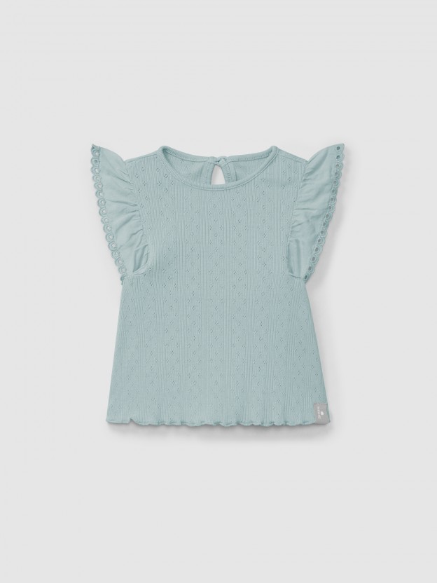 Ajour pattern top with ruffled sleeves English embroidery