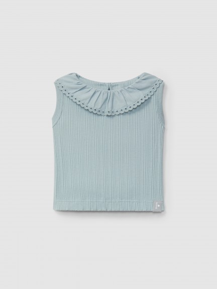 Singlet em malha canelada e gola bordado ingl�s