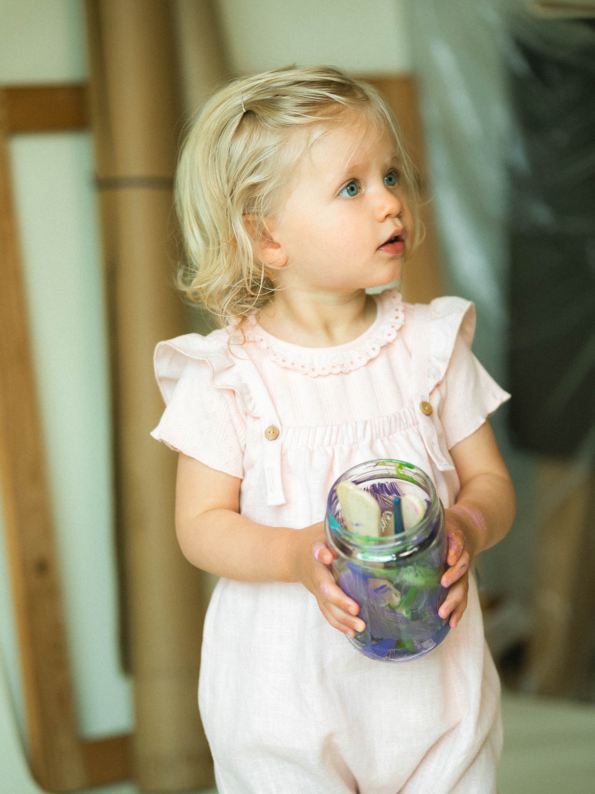 Ajour pattern T-shirt with ruffled collar English embroidery