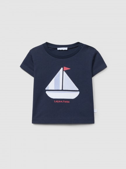 T-shirt boat