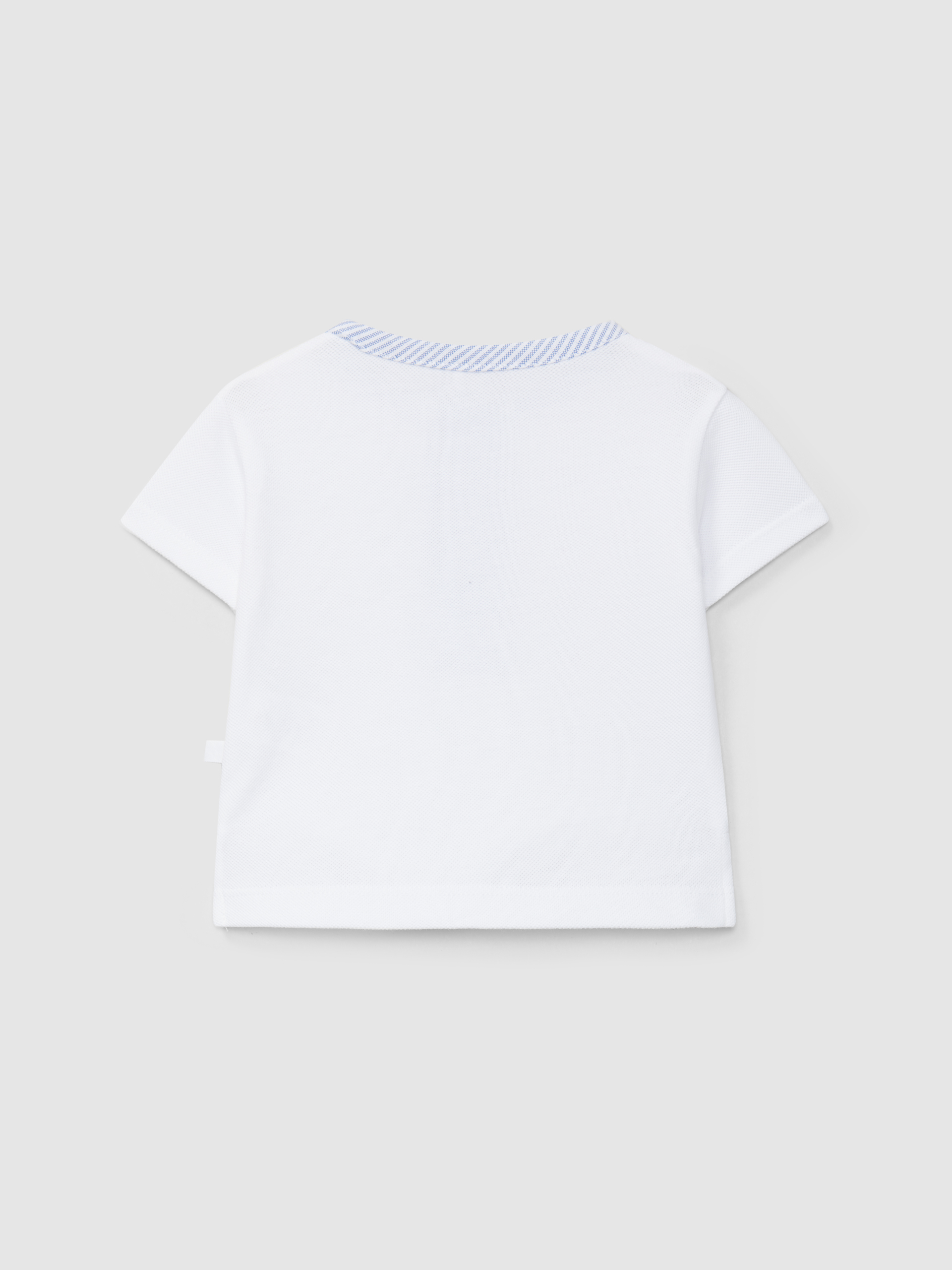 Polo piqué com detalhe de ricas finas