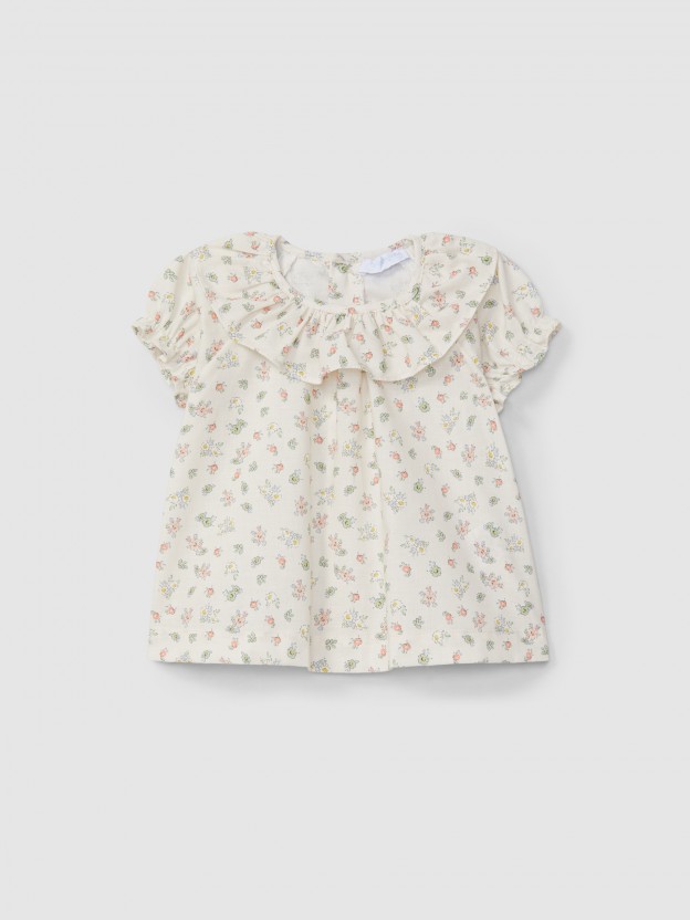 Blusa estampado floral con cuello de voltante Blusa estampado floral con cuello de voltante