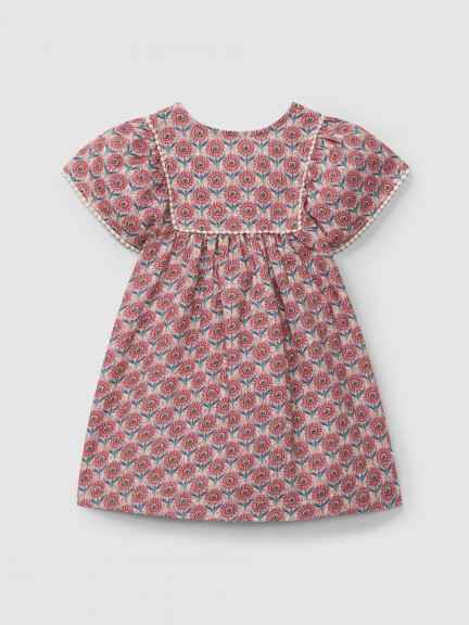 Floral dress with lace details