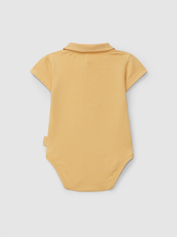Short-sleeved bodysuit with pointy collar Short-sleeved bodysuit with pointy collar