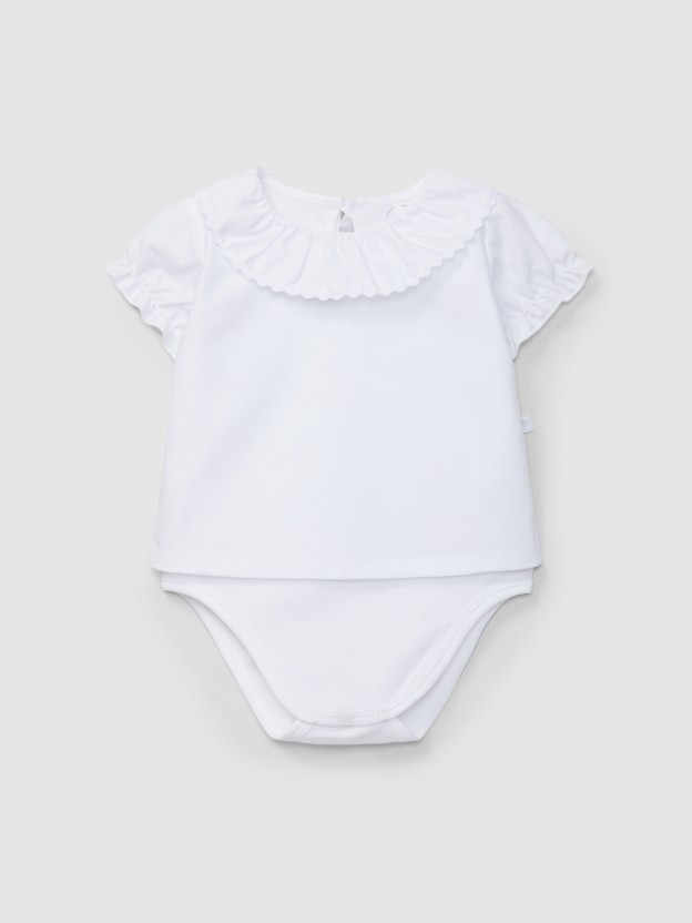 Body-blusa cuello de volante com detalhe en zig-zag Body-blusa cuello de volante com detalhe en zig-zag