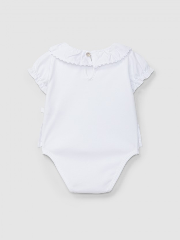 Body-blusa cuello de volante com detalhe en zig-zag Body-blusa cuello de volante com detalhe en zig-zag
